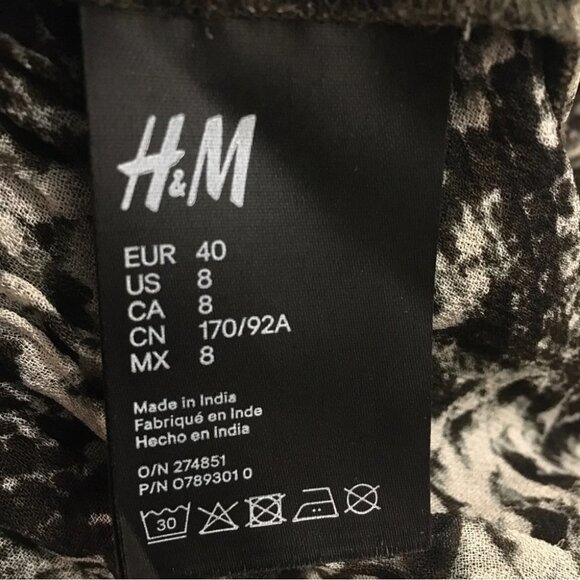 H&M Snakeprint  design green blouse Size 8 - Picture 5 of 5